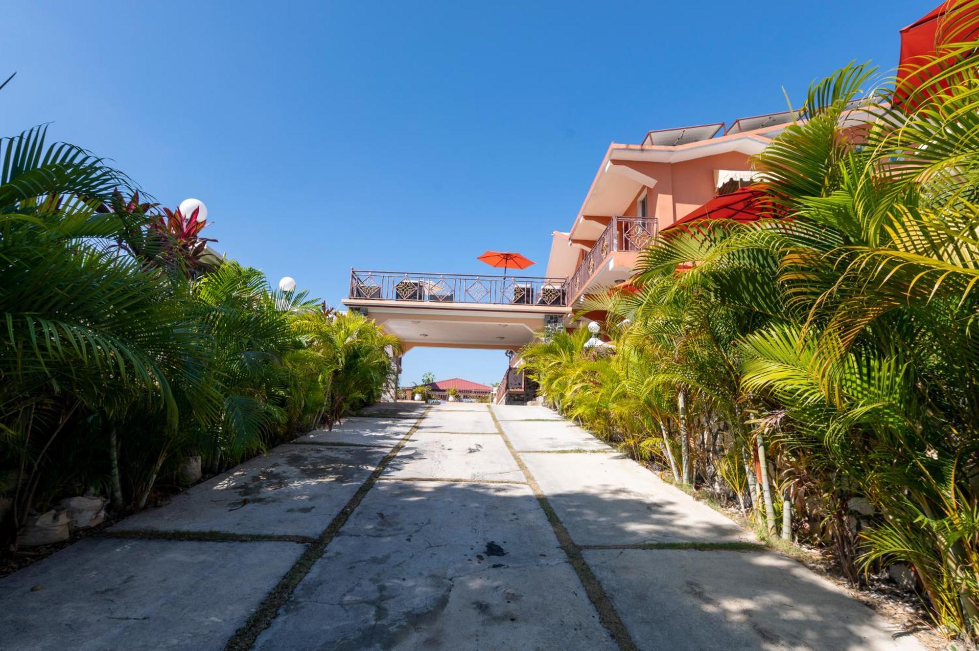 Vivy Hill'S Hotel Port-au-Prince Esterno foto